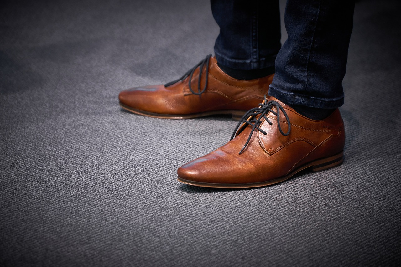 Shoes Man Men S Suit Boss Legs  - moinzon / Pixabay
