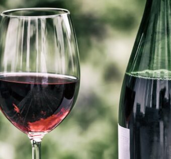 wine, retro, wine glass, wine bottle, red wine, glass, alcohol, liquid, enjoy, glass bottle, enjoyment, wine, wine, wine, wine, wine, red wine, red wine